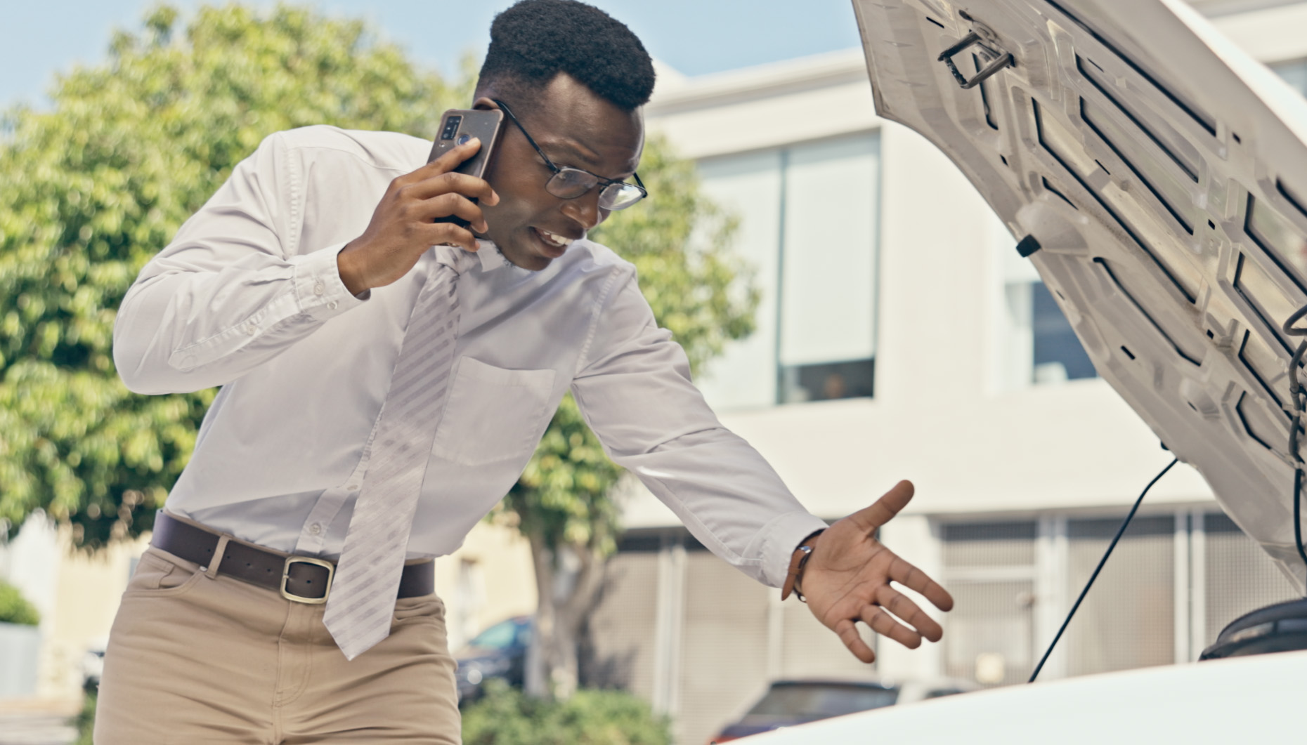 How to find the thermostat in your car